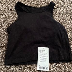 Lululemon Ebb to street RB crop tank